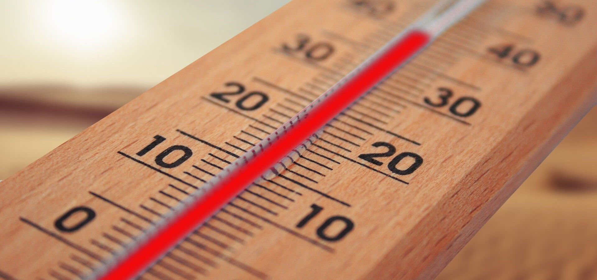 Pixabay: https://pixabay.com/de/photos/thermometer-sommer-heiss-hitze-4294021/